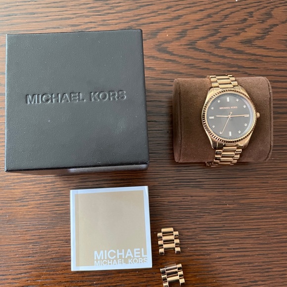Michael Kors Rose Gold Watch - Picture 1 of 5
